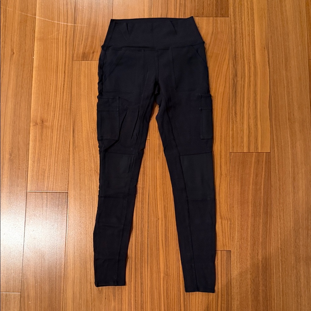 ALO Yoga Midnight Cargo Leggings